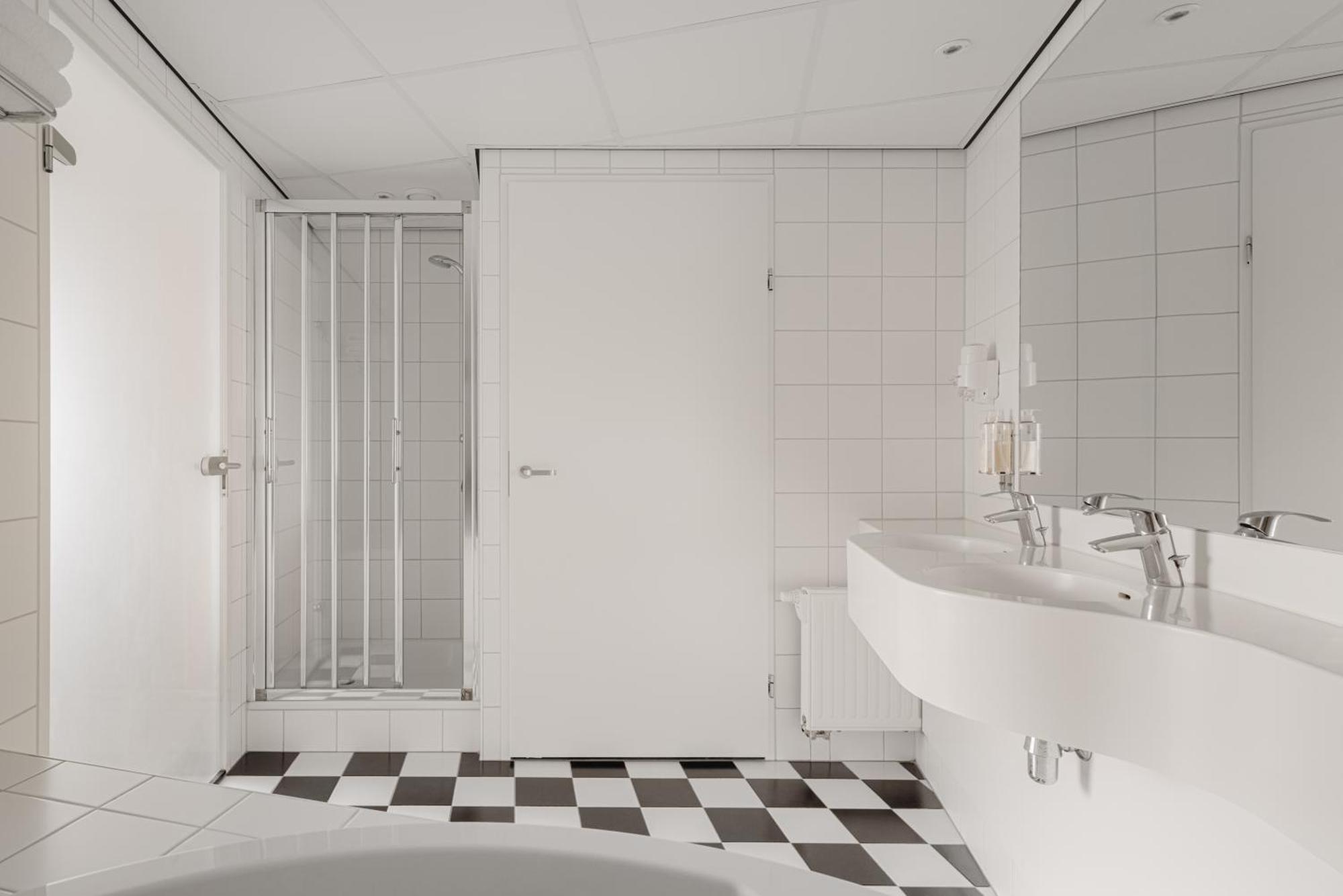 Leonardo Hotel Hengelo City Center הנגלו מראה חיצוני תמונה